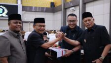 Wali Kota dan Wakil Walikota Sungai Penuh, Alfin-Azhar saat Sampaikan Pengantar KUA-PPAS 2027, Fokus pada Enam Prioritas Pembangunan Daerah