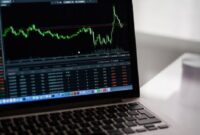 Ilustrasi investasi saham 