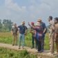 Tim Evaluator UNESCO saat melihat Goa Tiangko