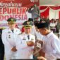 Bupati Bungo H. Dedy Putra sat menyerahkan remisi  bagi narapidana di Rutan Bungo