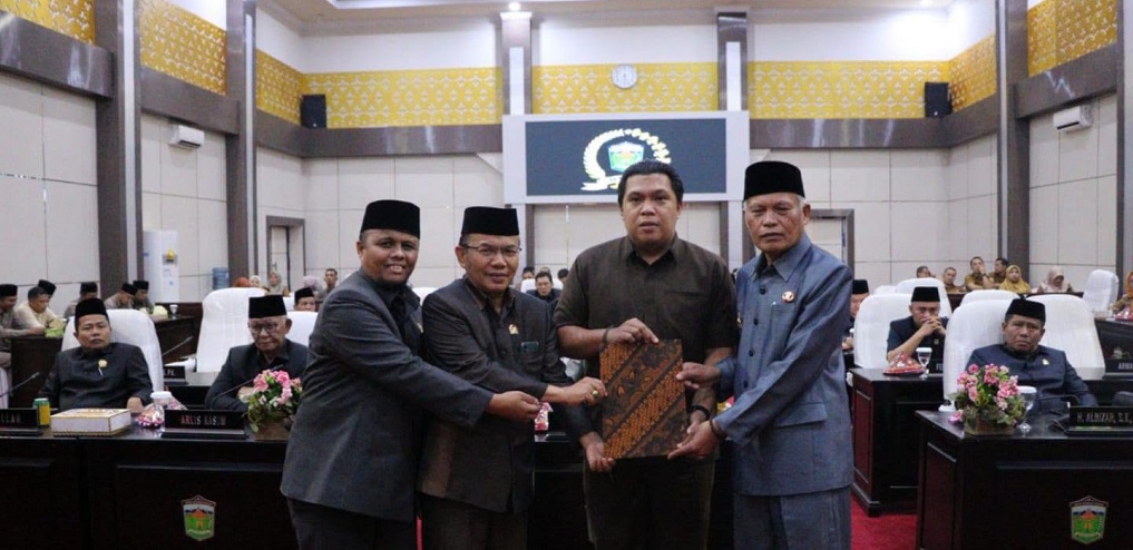 Wakil Wali Kota Sungai Penuh Azhar Hamzah ota kesepakatan KUA-PPAS 2027.