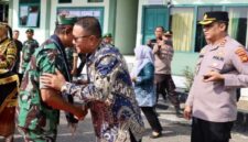 Wali Kota Sungai Penuh Alfin, S.H., saat menyambut Danrem 042/Garuda Putih Brigjen TNI Nyamin, S.I.P., M.M