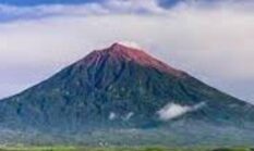 Karhutla Mengancam, BBTNKS Tutup Jalur Pendakian Gunung Kerinci Sejak 1 September