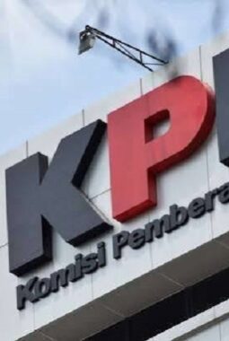 Geger OTT KPK! 17 Orang dan 20 Kardus dan Koper Diamankan