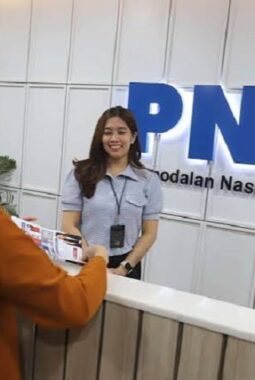 Bunga Mekaar Turun Jadi 8%, OJK Bicara Nasib Pinjaman Produktif Pinjol