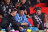Kebersamaan Wagub Jambi bersama Bupati dan Wakil Kerinci pada pembukaan festival budaya kerinci
