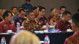 Sekretaris Daerah Kabupaten Muaro Jambi, Budhi Hartono, S.Sos., M.T., menghadiri High Level Meeting (HLM) Tim Pengendalian Inflasi Daerah (TPID) Provinsi Jambi Semester II Tahun 2026 di Swiss-Belhotel Jambi,